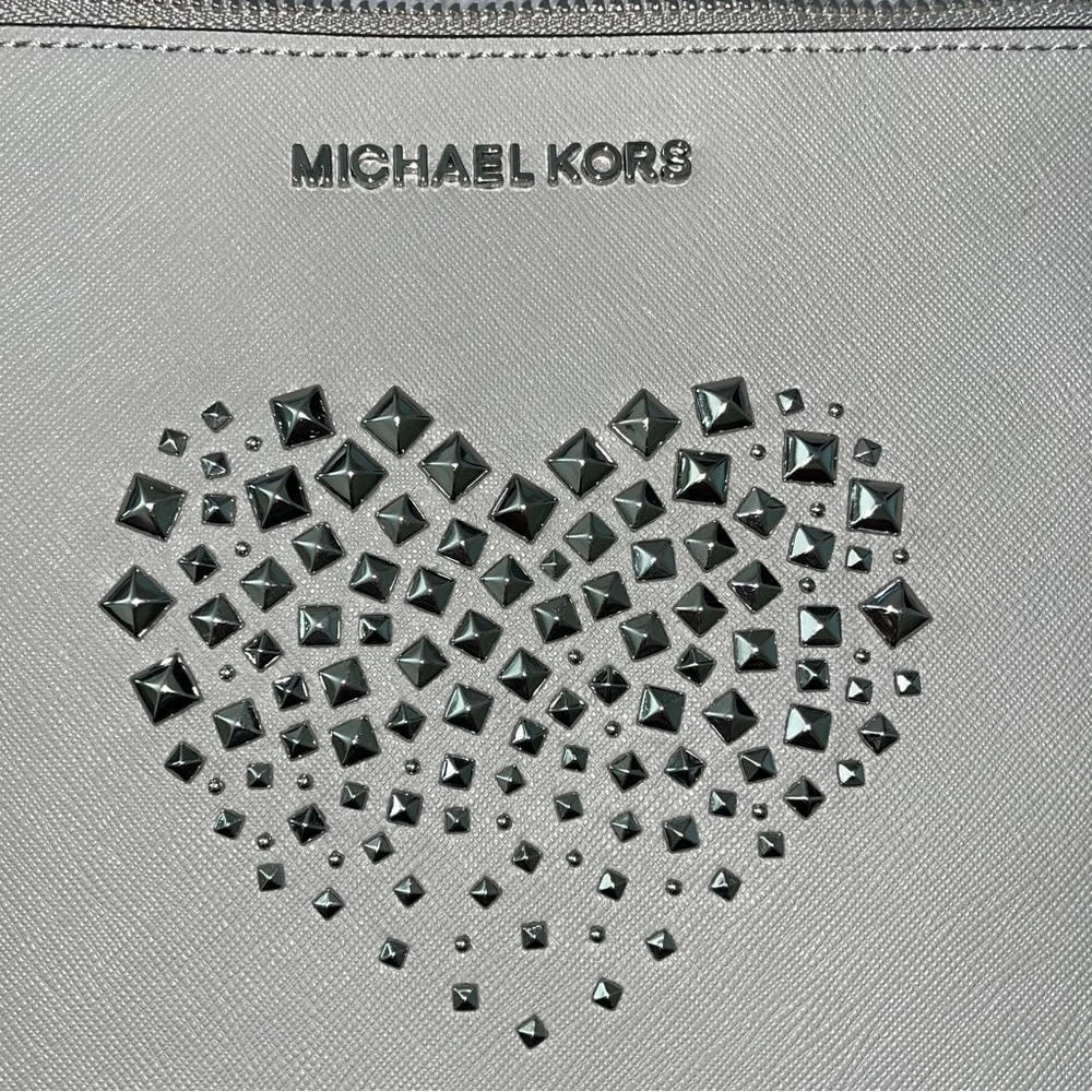 Michael Kors Giftables XL Zip Clutch Bag Saffiano Leather “Gray” Heart Studs
